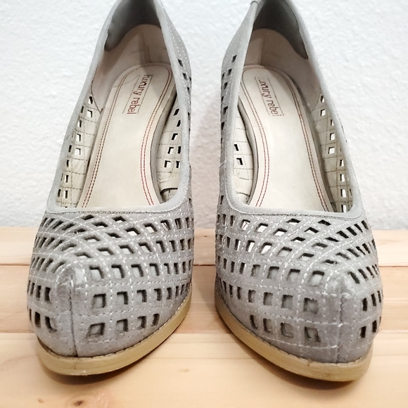 HEELS Luxury Rebel SAKURA Platform Pointy Toe Excellent - Picture 4 of 8